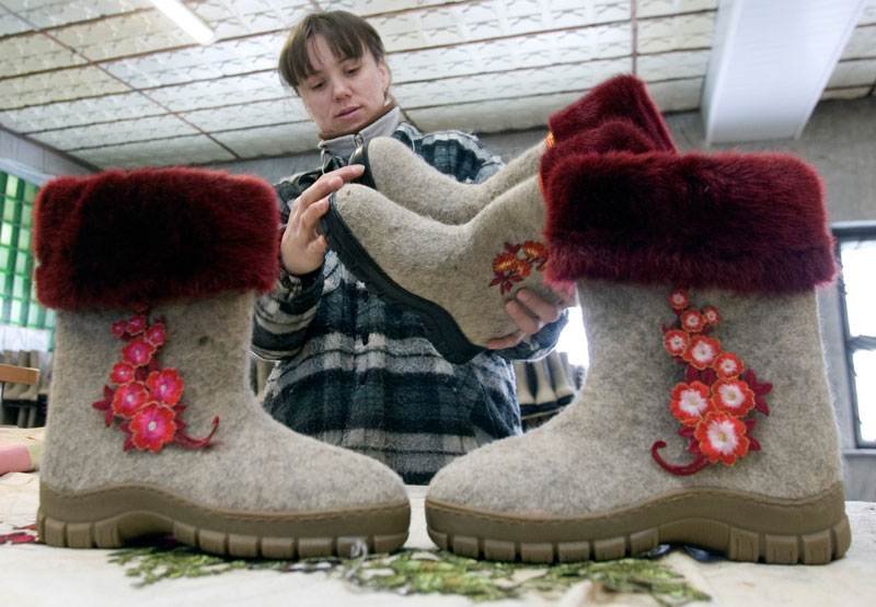 Felt boot production in Smilovichi