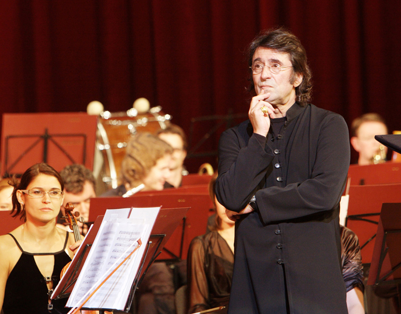 Maestro Yuri Bashmet on stage of the National Academic Grand Opera and Ballet Theater of the Republic of Belarus