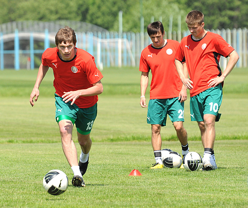 Belarus at a training session prior to the Euro 2012 qualifier