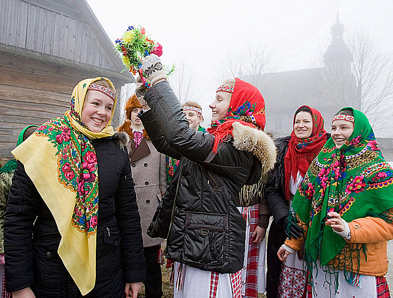 Belarusian celebration Gukanne Vyasny (call for spring) in Strochitsy