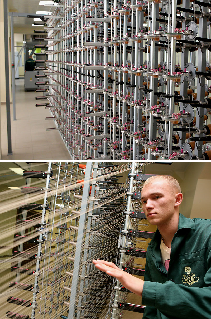 A unique machine for making the copies of Slutsk belts