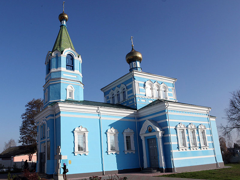 Свято-Покровский храм в Добрушском районе, где хранятся мощи Св. Иоанна Кормянского