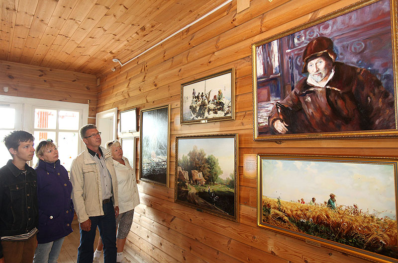 Art exhibition in Ilya Repin Museum