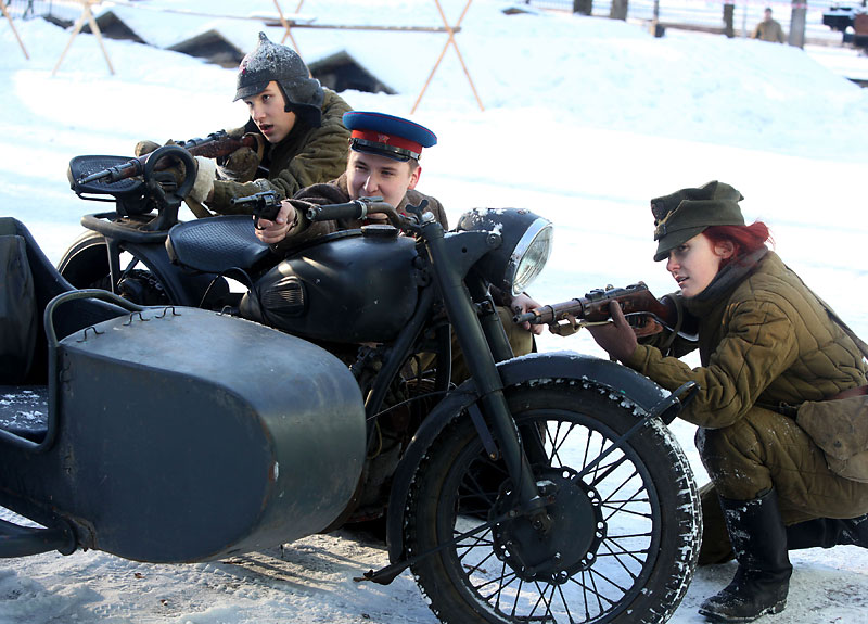 A military history recreation in the Vitebsk Oblast Museum of the Soviet Union Hero Minai Shmyrev