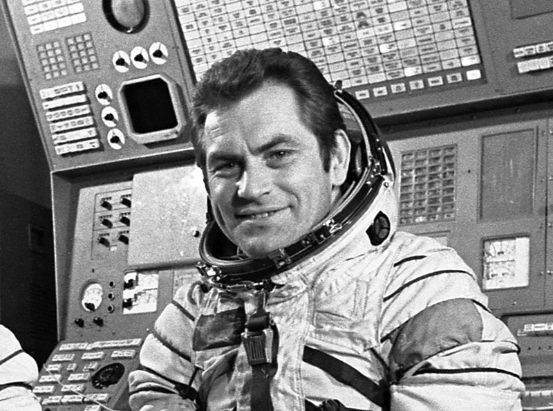 前苏联宇航员弗拉基米尔• 科瓦列诺克-两次获得苏联英雄称号