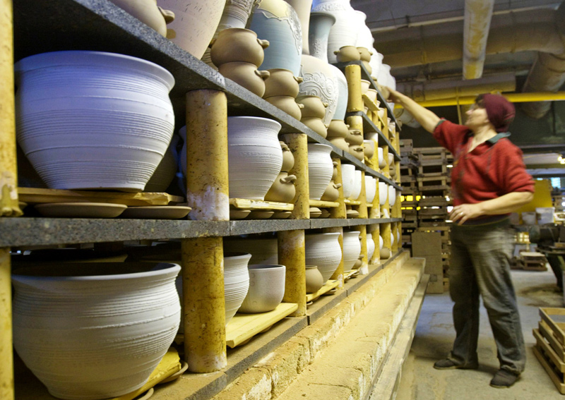 Завод керамики в посёлке мастеров