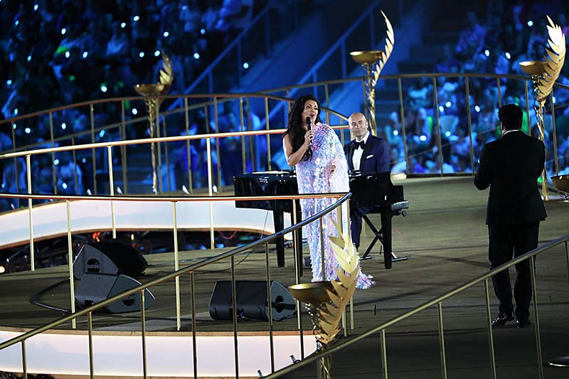 Анна Нетребко и Юсиф Эйвазов на церемонии открытия II Европейских игр, за роялем - Игорь Крутой