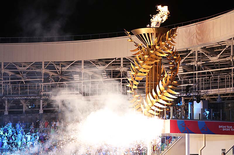 Огонь II Европейских игр зажгли на стадионе 
