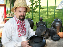 a Belarusian pot maker