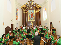 A church music concert held as part of the arts festival at Mir Castle