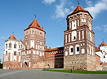 The Mir Castle complex