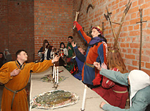 Інсцэніроўка вяселля князя Ягайлы ў Лідскім замку
