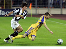 BATE vs Juventus. Paolo de Ceglie and Pavel Nekhaichik