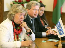 Anne-Marie Lizin, special
coordinator leading the OSCE short-term observers in the observation mission to the parliamentary elections in Belarus in 2008
