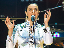 Yelena Vayenga gives concert in Vitebsk (2013)