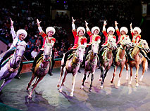 Turkmen trick riders Galkynys at Belarusian Circus