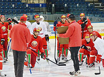 Сборная Беларуси по хоккею начала подготовку к чемпионату мира-2013