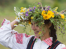 Белорусская девушка на Купалье