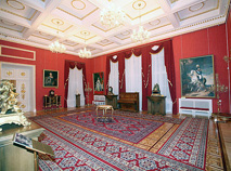 Red Living Room at the palace of the Rumyantsevs and the Paskeviches