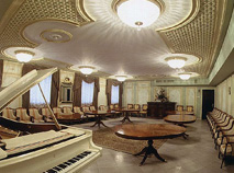 White Living Room at the Palace of the Rumyantsevs and the Paskeviches