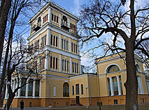 A watchtower of the Palace of the Rumyantsevs and the Paskeviches