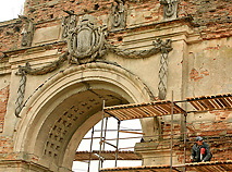 Реставрация дворцового комплекса в Ружанах (2008 г.)