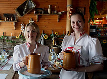 The Korchma restaurant in Mozyr Castle offers kvas and sbiten made in line with ancient recipes