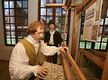 В музее истории слуцких поясов