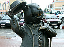 A monument to the Beaver at the central town square