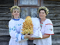 The Svisloch District continues to safeguard the tradition of making Porozovo bankhukha, the unique ceremonial pastry